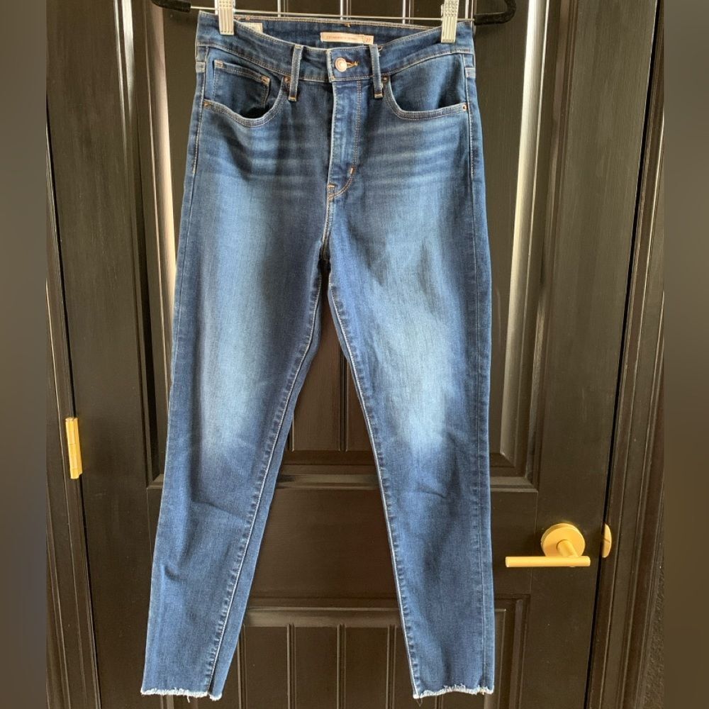 Levi's 721 High Rise Skinny Jeans | Size 27